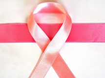 wczesne objawy raka piersi